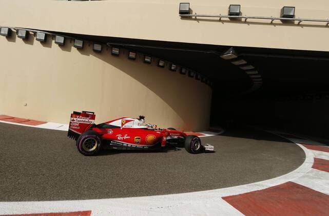 Motorsports: FIA Formula One World Championship WM Weltmeisterschaft 2016, Grand Prix of Abu Dhabi, 5 Sebastian Vettel (GER, Scuderia Ferrari), xHOCHxZWEIx
