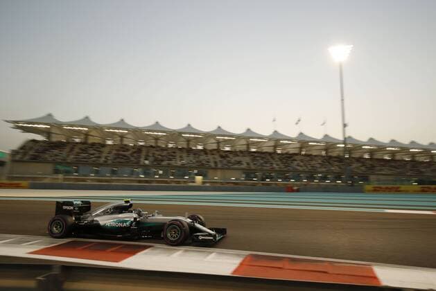 Motorsports: FIA Formula One World Championship WM Weltmeisterschaft 2016, Grand Prix of Abu Dhabi, 6 Nico Rosberg (GER, Mercedes AMG Petronas Formula One Team), xHOCHxZWEIx