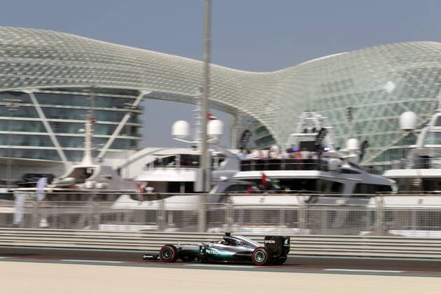 Abu Dhabi Grand Prix, UAE 24 - 27 November 2016 26.11.2016 - Free Practice 3, Lewis Hamilton (GBR) Mercedes AMG F1 W07 Hybrid 