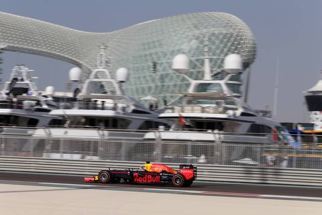 Abu Dhabi Grand Prix, UAE 24 - 27 November 2016 26.11.2016 - Free Practice 3, Daniel Ricciardo (AUS) Red Bull Racing RB12 