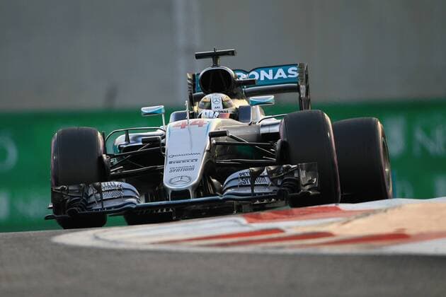 26.11.2016. Abu Dhabi, UAE. Formula 1 Grand Prix of Abu Dhabi. Qualification day. Mercedes AMG Petronas W07 Hybrid & x2013; Lewis Hamilton takes pole for tomorrows race xLeannexBoonx  ActionPlus11814224