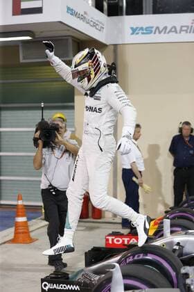 Motorsports: FIA Formula One World Championship WM Weltmeisterschaft 2016, Grand Prix of Abu Dhabi, 44 Lewis Hamilton (GBR, Mercedes AMG Petronas Formula One Team), xHOCHxZWEIx