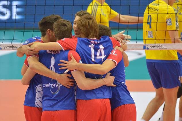 26.11.2016, xtkx, Volleyball 1.Bundesliga Herren, United Volleys - VfB Friedrichshafen, emspor, v.l. Jan Klobucar (United Volleys) , Peter Wolf (United Volleys) , Frankfurt am Main