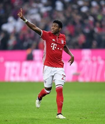Fussball 1. Bundesliga Saison 2016 2017 12. Spieltag FC Bayern Muenchen - Bayer 04 Leverkusen 26.11.2016 SCHLUSSJUBEL FC Bayern Muenchen; David Alaba 