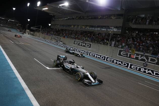 Motorsports: FIA Formula One World Championship WM Weltmeisterschaft 2016, Grand Prix of Abu Dhabi, 44 Lewis Hamilton (GBR, Mercedes AMG Petronas Formula One Team), 6 Nico Rosberg (GER, Mercedes AMG Petronas Formula One Team), xHOCHxZWEIx