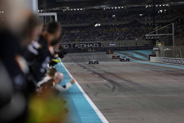 Abu Dhabi Grand Prix, UAE 24 - 27 November 2016 27.11.2016 - Race, Lewis Hamilton (GBR) Mercedes AMG F1 W07 Hybrid race winner and Nico Rosberg (GER) Mercedes AMG F1 W07 Hybrid, 2nd place and champion 2016 