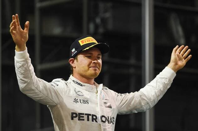 Nico Rosberg (Mercedes AMG Petronas Formula One Team) jubelt mit ausgebreiteten Armen, Grosser Preis von Abu Dhabi 2016, Motorsport, Formel 1, 27.11.2016, Abu Dhabi Copyright: xAndre Eibner-Pressefotox EP_JAE