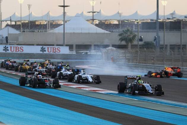 27.11.2016. Abu Dhabi, UAE. Formula 1 Grand Prix Abu Dhabi, race day. Sahara Force India VJM09 - Sergio Perez spins out xLeannexBoonx  ActionPlus11814918