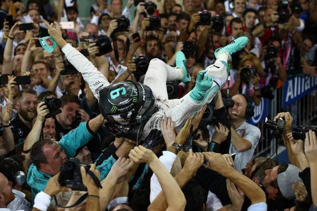 Formel 1, GP von Abu Dhabi, Nico Rosberg ist Weltmeister Abu Dhabi Grand Prix, UAE 24 - 27 November 2016 27.11.2016 - Race, 2nd place Nico Rosberg (GER) Mercedes AMG F1 W07 Hybrid and Champion 2016 