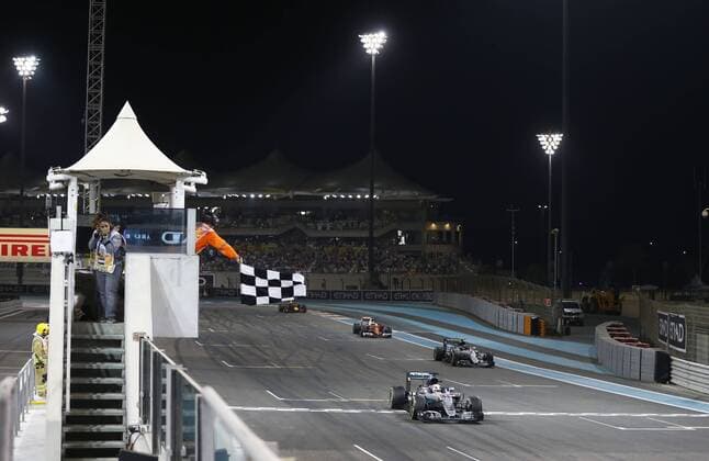 Themen der Woche - SPORT Bilder des Tages - SPORT Formel 1, GP von Abu Dhabi, Nico Rosberg ist Weltmeister Motorsports: FIA Formula One World Championship WM Weltmeisterschaft 2016, Grand Prix of Abu Dhabi, xHOCHxZWEIx