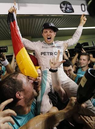 Formel 1, GP von Abu Dhabi, Nico Rosberg ist Weltmeister Motorsports: FIA Formula One World Championship WM Weltmeisterschaft 2016, Grand Prix of Abu Dhabi, 6 Nico Rosberg (GER, Mercedes AMG Petronas Formula One Team), xHOCHxZWEIx