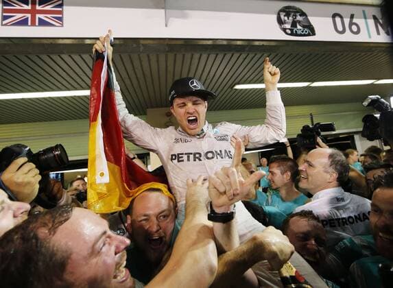 Formel 1, GP von Abu Dhabi, Nico Rosberg ist Weltmeister Motorsports: FIA Formula One World Championship WM Weltmeisterschaft 2016, Grand Prix of Abu Dhabi, 6 Nico Rosberg (GER, Mercedes AMG Petronas Formula One Team), xHOCHxZWEIx