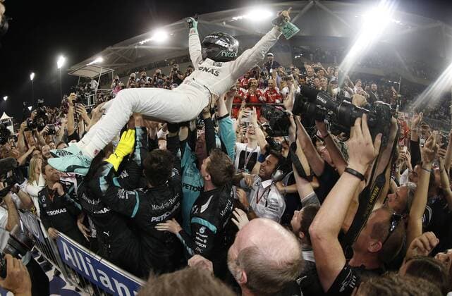 Motorsports: FIA Formula One World Championship WM Weltmeisterschaft 2016, Grand Prix of Abu Dhabi, 6 Nico Rosberg (GER, Mercedes AMG Petronas Formula One Team), xHOCHxZWEIx