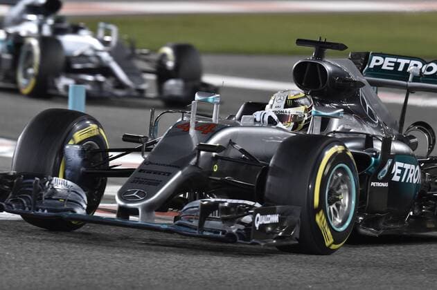 Motorsports: FIA Formula One World Championship WM Weltmeisterschaft 2016, Grand Prix of Abu Dhabi, 44 Lewis Hamilton (GBR, Mercedes AMG Petronas Formula One Team), xHOCHxZWEIx