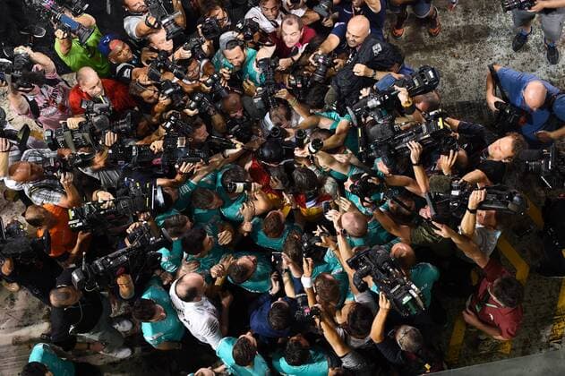 World Champion Nico Rosberg; Mercedes Grand Prix, formula 1 GP, Abu Dhabi, Yas Marina Circuit, VAE, 27.11.2016 Photo:mspb Jerry Andre World Champion Nico Rosberg; Abu Dhabi,