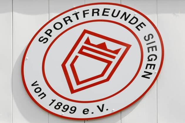 Fußball, Stadiongeschichte Sportfreunde Siegen Das Vereinslogo der Sportfreunde Siegen Fussball Regionalliga West, Sportfreunde Siegen, Feature-Foto am 20.05.2015 in Siegen Deutschland.