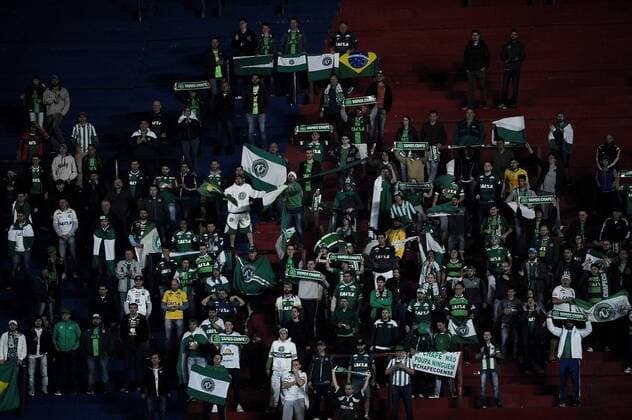 Hinchada de Chapecoense. San Lorenzo vs Chapecoense. Copa Sudamericana 2016 - Semifinal. 2 de noviembre de 2016. Estadio: Pedro Bidegain (Buenos Aires, Argentina). Foto: Ignacio Izaguirre Photogamma.