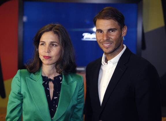 Tennis, Rafael Nadal Pressekonferenz in Madrid Telefonica Open Future s manager Ana Segurado (L) and Spanish tennis player Rafa Nadal (R) during a press conference PK Pressekonferenz during an sponsor act organizated by the Tennis Championship of the Rafa Academy of Movistar in Madrid, Spain on 29 November 2016. Spanish tennis player Rafa Nadal !ACHTUNG: NUR REDAKTIONELLE NUTZUNG!  20161129-636160397161810690