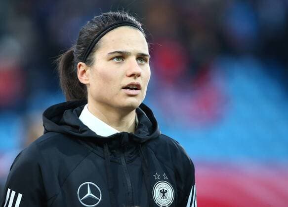 Deutschland - Norwegen Fußball Frauen Länderspiel Chemnitz, 29.11.2016, community4you ARENA, Fußball, Frauen Länderspiel, Deutschland (GER) vs. Norwegen (NOR) 1:1 (1:1). , Im Bild: Dzsenifer Marozsan (GER, Olympique Lyon). ,