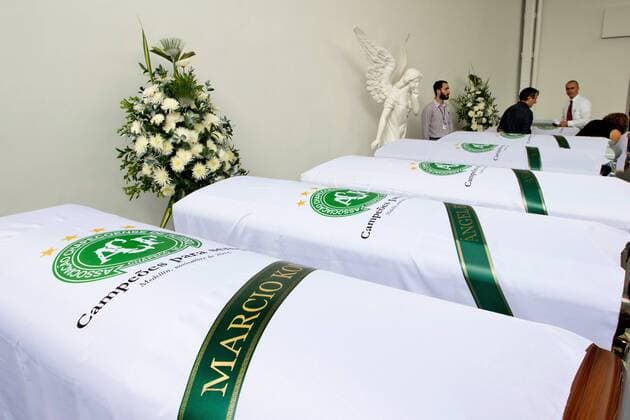 Plane Chapecoense falls in Colombia MEDELLÍN, AN - 01.12.2016: PLANE CHAPECOENSE FALLS IN COLOMBIA - Images of the coffins that will bring the victims of the plane crash of Chapecoense. (Photo: Juan Antonio Sánchez Fotoarena) x1238078x  JuanxAntonioxSánchez