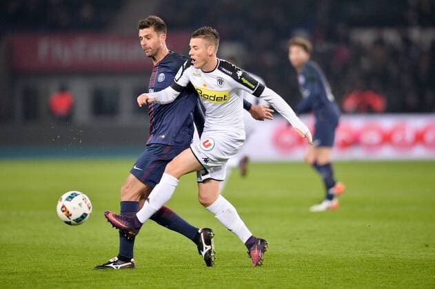 08 THIAGO MOTTA (psg) - 15 Pierrick CAPELLE (sco) - Fussball Frankreich, Ligue 1, Paris Saint Germain PSG vs. Angers SCO - 30 11 2016 AnthonyBIBARD FEP Panoramic 