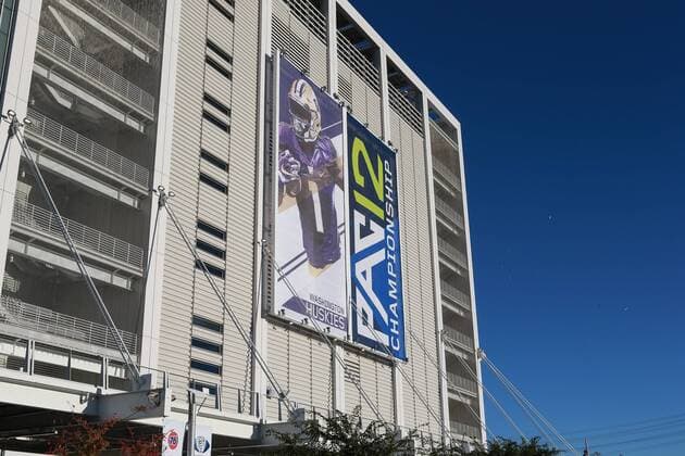 December 2, 2016 Santa Clara, Ca..Colorado Buffalos vs Washington Huskies at Levi s Stadium on December 2, 2016. (Absolute Complete Photographer & Company Credit: Jevone Moore MarinMedia.org Cal Media (Network Television please contact your Sales Representative for Television usage. NCAA College League USA Football 2016: Colorado Buffalos vs Washington Huskies at Levi s Stadium on December 2, 2016 - ZUMAc04_ 20161202_zaf_c04_039