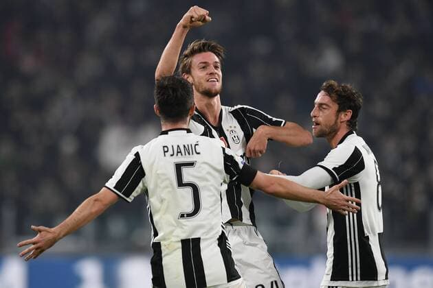 Fußball, Juventus Turin - Atalanta Bergamo Mg Torino 03 12 2016 - campionato di calcio serie A Juventus-Atalanta: Torjubel Daniele Rugani 
