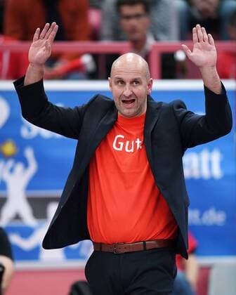 Volleyball 1. Bundesliga Saison 2016 2017 03.12.2016 TV Rottenburg - Netzhoppers KW JUBEL TV Rottenburg; Trainer Hans Peter Mueller - Angstenberger 