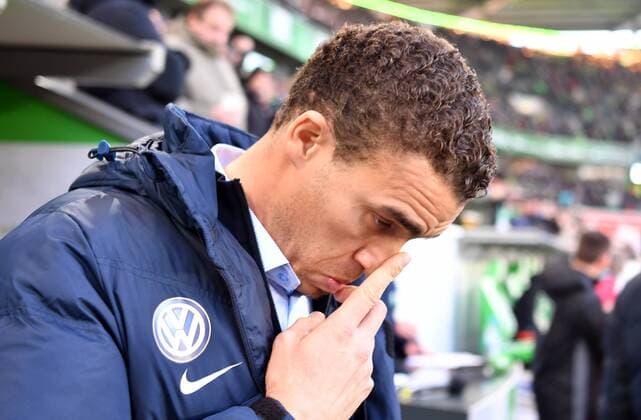 Valerien Ismael (Trainer Wolfsburg), vor dem Spiel VfL Wolfsburg - Hertha BSC Berlin 1.Bundesliga 2016 2017, Fußball, Fussball, soccer, men, Männer, Männer, Herren, Deutschland, Germany, Ergebnis Wolfsburg, 3.12.2016