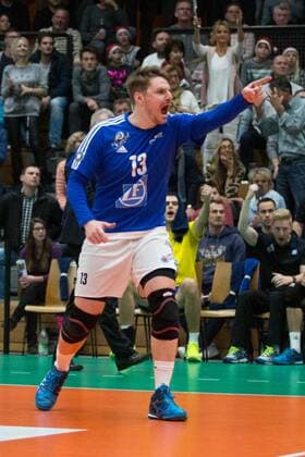Sieger im Bruderduell, Markus STEUERWALD ( 13, FN). Volleyball, TSV Herrsching (HER) - VfB Friedrichshafen (FN), Bundesliga, 7.Spieltag, Saison 2016 2017, am 03.12.2016 in Herrsching N I K O L A U S H A L L E Deutschland. x20161203_112x