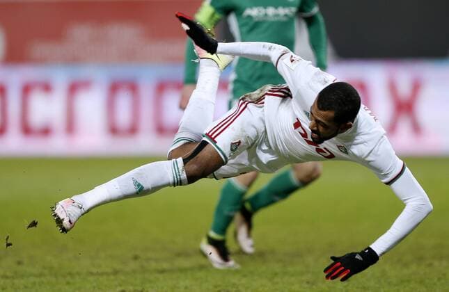 MOSCOW, RUSSIA - DECEMBER 4, 2016: Lokomotiv Moscow s Maicon in action in the 2016 17 Russian Premier League Round 17 football match against FC Terek Grozny at Lokomotiv Stadium. Mikhail Japaridze TASS  TS039DDB