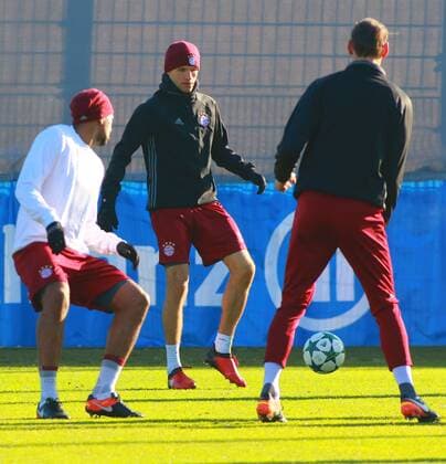 v.l.: Jerome Boateng, Thomas Müller, Manuel Neuer Fussball 1.BL FC Bayern München 05.12.2016 Training vor dem CL-Spiel gegen Atletico Madrid