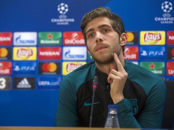 05.12.2016, xslx, Fussball UEFA Champions League, Fussball UEFA Champions League, FC Barcelona Barca - Borussia Moenchengladbach Training und Pressekonferenz, emspor, v.l. Sergi Roberto (FC Barcelona) Barcelona