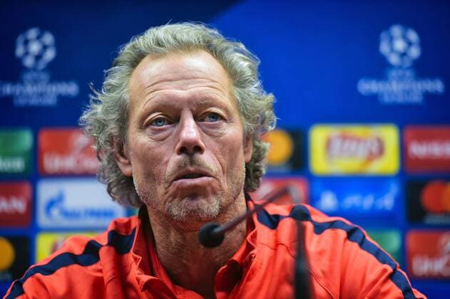 Bilder des Tages - SPORT BRUGGE, BELGIUM - DECEMBER 06 : Michel Preud homme head coach of Club Brugge talking to the press FOOTBALL : Conference De Presse Bruges - 06 12 2016 PhotoNews Panoramic 