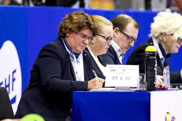 EHF-Observer Jutta Ehrmann-Wolf. Russland vs. Kroatien, Preliminary Round, EHF Euro 2016, Handball, 05.12.16 Helsingborg Scania Sweden Helsingborg Arena Copyright: xAgentur54Gradx xFelixxKoenigx
