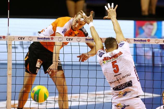 Wouter ter Maat im Angriff, Osmany Juantorena Volleyball CEV CL Championsleague Herren Saison 2016 2017 06.12.2016 BR Volleys Berlin BRV vs. Cucine Lube Civitanova
