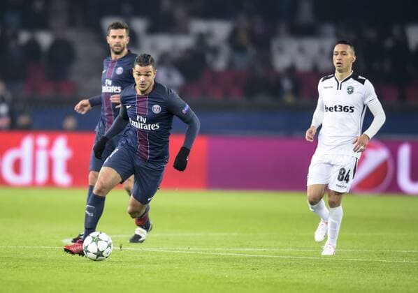 Fußball, CL, Paris St. Germain - Ludogorez Rasgrad Hatem Ben Arfa ( PSG ) - Paris, Frankreich - FUssball, Champions League, Paris Saint Germain PSG vs. PFC Ludogorets Razgrad - 06 12 2016 FedericoPestellini Panoramic 
