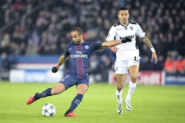 Fußball, CL, Paris St. Germain - Ludogorez Rasgrad Lucas Moura ( PSG ) - Paris, Frankreich - FUssball, Champions League, Paris Saint Germain PSG vs. PFC Ludogorets Razgrad - 06 12 2016 FedericoPestellini Panoramic 