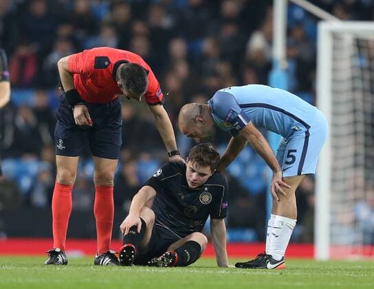 Fußball, CL, Manchester City - Celtic Glasgow James Forrest of Celtic goes down injured during the Champions League Group C match at the Etihad Stadium, Manchester. Picture date: December 6th, 2016. Pic Simon Bellis Sportimage EDITORIAL USE ONLY. No use with unauthorised audio, video, data, fixture lists, club league logos or live services. Online in-match use limited to 120 images, no video emulation. No use in betting, games or single club league player publications.