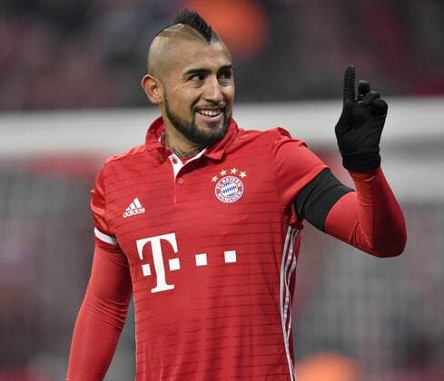 Arturo Vidal FC Bayern München Gestik, Geste Champions League CL Gruppenphase FC Bayern München FCB vs Atletico Madrid 06.12.2016