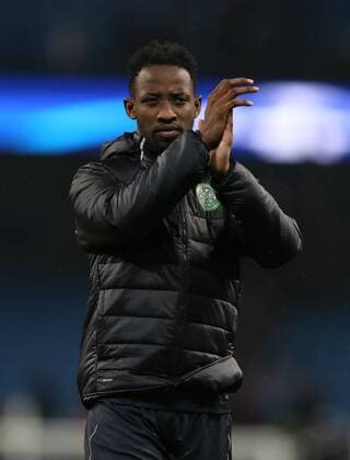 Fußball, CL, Manchester City - Celtic Glasgow Moussa Dembele of Celtic applauds the fans during the Champions League Group C match at the Etihad Stadium, Manchester. Picture date: December 6th, 2016. Pic Simon Bellis Sportimage EDITORIAL USE ONLY. No use with unauthorised audio, video, data, fixture lists, club league logos or live services. Online in-match use limited to 120 images, no video emulation. No use in betting, games or single club league player publications.