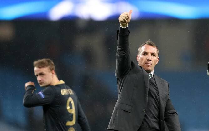 Fußball, CL, Manchester City - Celtic Glasgow Football - 2016 2017 UEFA Champions League - Group C: Manchester City vs. Celtic Celtic manager Brendan Rogers waves after the match at the Ethihad Stadium. COLORSPORT LYNNE CAMERON 