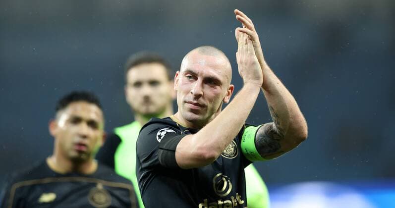 Fußball, CL, Manchester City - Celtic Glasgow Football - 2016 2017 UEFA Champions League - Group C: Manchester City vs. Celtic Scott Brown of Celtic after the match at the Ethihad Stadium. COLORSPORT LYNNE CAMERON 