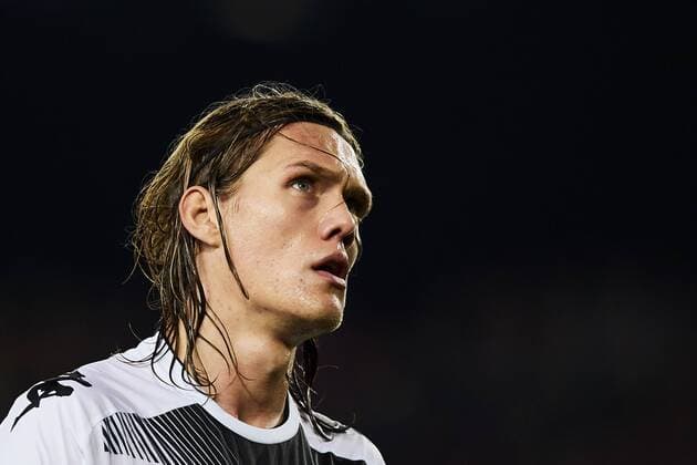 06.12.2016, xslx, Fussball UEFA Champions League, FC Barcelona Barca - Borussia Moenchengladbach, emspor, v.l. Jannik Vestergaard (Borussia Moenchengladbach) Barcelona