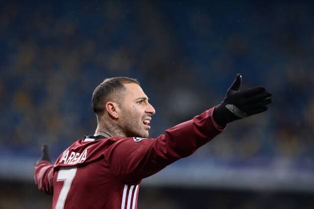 Fußball, CL, Dynamo Kiew - Besiktas Istanbul UEFA Champions League Group B match between Dynamo Kiev and Besiktas at NSK Olympiyskiy Stadium in Kiev , Ukraine , December 06 , 2016. Final Score : Dynamo Kiev 6 - Besiktas 0 Pictured Ricardo Quaresma of Besiktas . 