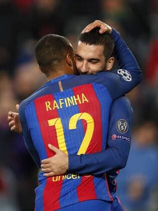 (L-R) Rafinha of FC Barcelona Barca Arda Turan of FC Barcelonaduring the UEFA Champions League group C match between FC Barcelona and Borussia Monchengladbach on December 06, 2016 at the Camp Nou stadium in Barcelona, Spain. FC Barcelona v Borussia Monchengladbach UEFA Champions League 2016 2017 xVIxxIVx 6717238