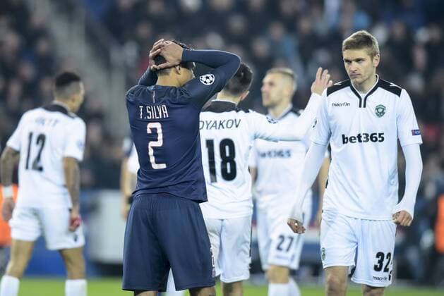 Thiago Silva ( PSG ) FOOTBALL : Paris Saint Germain vs Ludogorez Rasgrad - Champions League - Paris - 06 12 2016 FedericoPestellini Panoramic 
