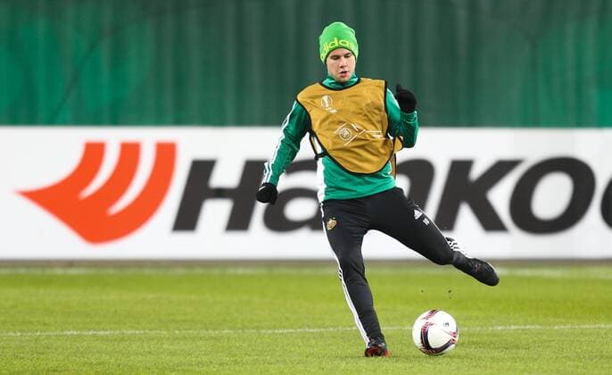 SOCCER - UEFA EL, Rapid vs Bilbao, preview VIENNA,AUSTRIA,07.DEC.16 - SOCCER - UEFA Europa League, group stage, SK Rapid Wien vs Athletic Club Bilbao, preview, training of Rapid. Image shows Louis Schaub (Rapid). GEPAxpictures xPhilippxBrem