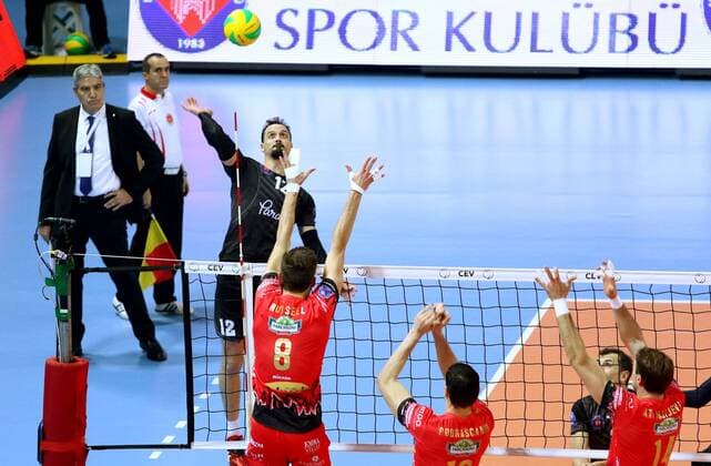 Halkbank (Turkey) vs Sir Sicoma Colussi Perugia (Italy) the CEV Men s European Champions League Volleyball match, December 7, 2016 in Ankara, Turkey. (  Copyright: MertxBulentxUcmax-xDepoxPhotos 15577189