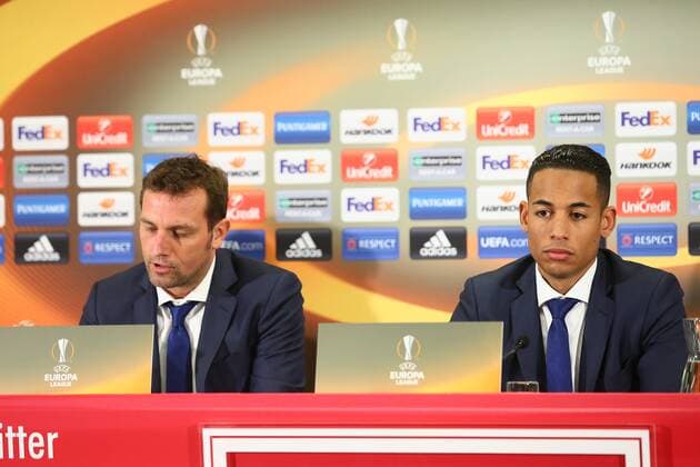 SOCCER - UEFA EL, RBS vs Schalke, preview SALZBURG,AUSTRIA,07.DEC.16 - SOCCER - UEFA Europa League, group stage, Red Bull Salzburg vs FC Schalke 04, preview, press conference PK Pressekonferenz of Schalke. Image shows head coach Markus Weinzierl and Dennis Aogo (Schalke). GEPAxpictures xFelixxRoittner